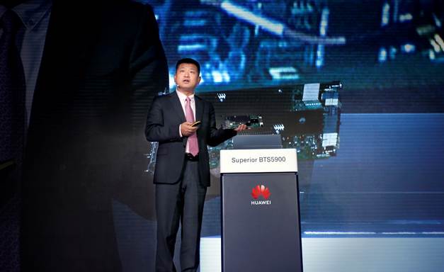 Peter Zhou, Chief Marketing Officer of Huawei Wireless Solution, releases a series of solutions for autonomous driving mobile networks. PHOTO from Huawei
