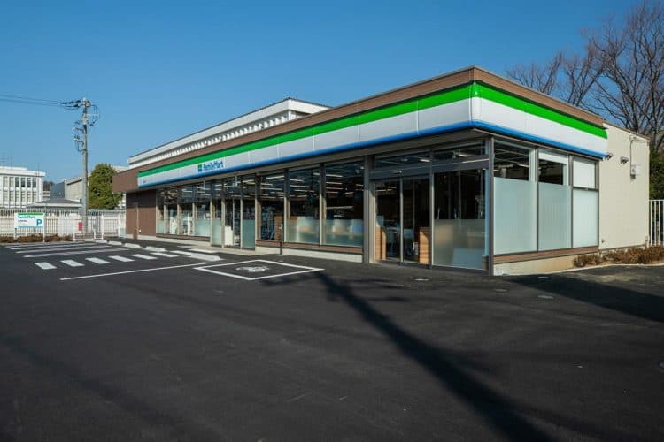 Next-generation convenience store, FamiltyMart Saedo Store. PHOTO from Panasonic