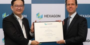Lim Boon Choon, president, Hexagon Manufacturing Intelligence for Korea, ASEAN, Pacific and India; and Swedish ambassador to Singapore  Niclas Kvarnstrom