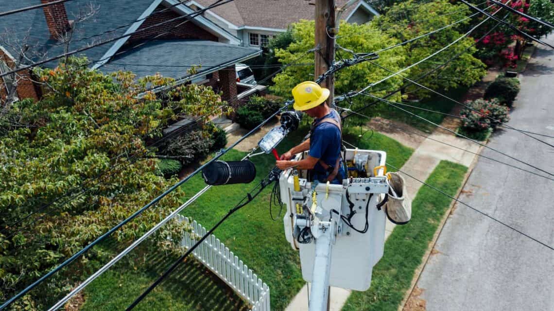 Photo by Kelly     from Pexels: https://www.pexels.com/photo/photography-of-man-repairing-electrical-wires-2898199/