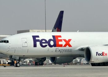 Photo by Bendrik Irwandoko: https://www.pexels.com/photo/fedex-cargo-aircraft-at-dubai-airport-28714395/