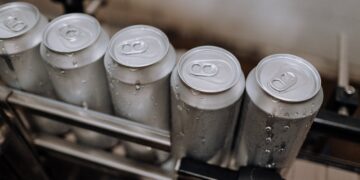 Photo by cottonbro studio: https://www.pexels.com/photo/white-plastic-cups-on-stainless-steel-tray-5532719/