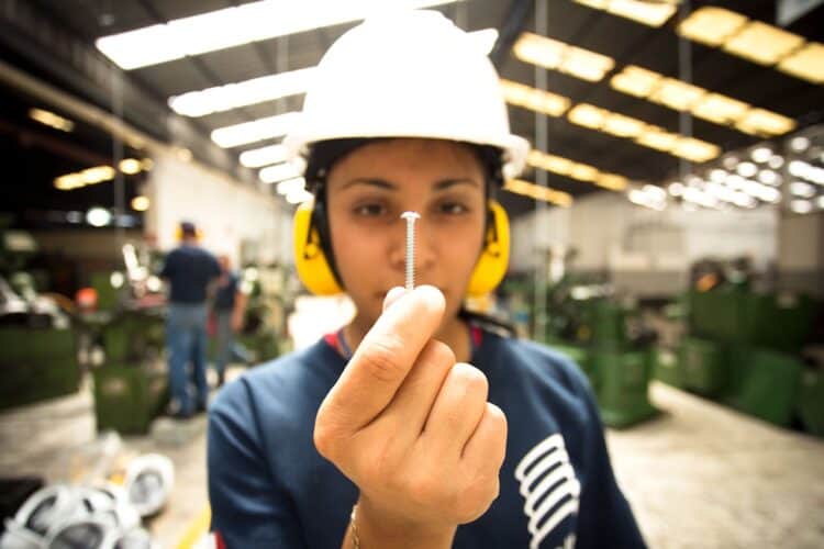 Photo by Alan Quirván: https://www.pexels.com/photo/focused-industrial-worker-holding-a-screw-28297746/