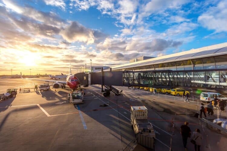 Photo by Tanathip Rattanatum: https://www.pexels.com/photo/red-airplane-2026324/