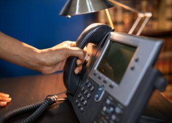 Photo by RDNE Stock project: https://www.pexels.com/photo/person-holding-a-telephone-6170654/