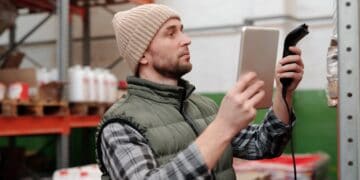 Photo by Tiger Lily: https://www.pexels.com/photo/worker-in-a-warehouse-4483941/