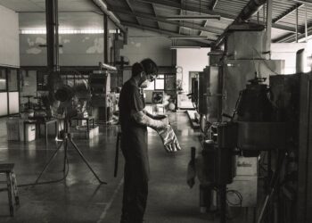 Photo by Dj Shiflet: https://www.pexels.com/photo/man-working-in-factory-14357247/