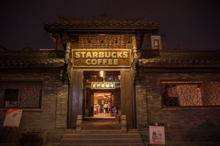 Photo by Vincent Tan: https://www.pexels.com/photo/starbucks-coffee-in-traditional-chinese-architecture-33137973/