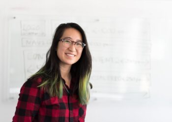 Photo by Christina Morillo from Pexels: https://www.pexels.com/photo/woman-standing-in-front-of-whiteboard-1181477/
