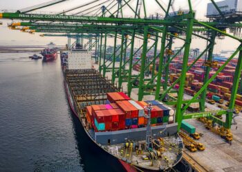 Photo by Tom Fisk: https://www.pexels.com/photo/blue-and-red-cargo-ship-on-dock-3840447/