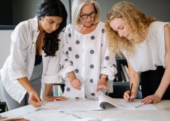 Photo by Yan Krukau from Pexels: https://www.pexels.com/photo/woman-writing-while-planning-8837714/