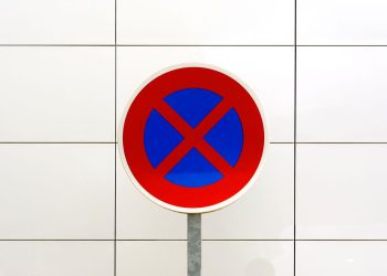Photo by Jan van der Wolf from Pexels: https://www.pexels.com/photo/no-stopping-signage-14312001/